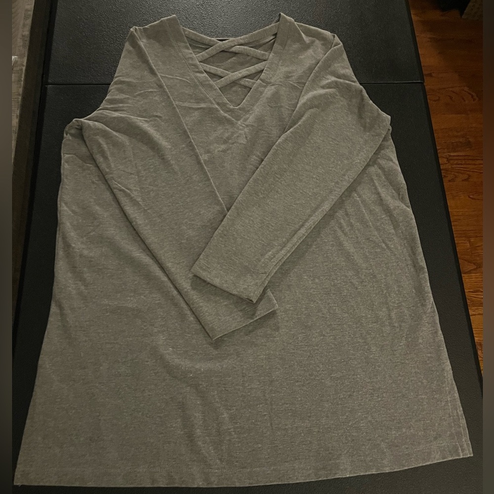 ROAMANS BRANDED TOP